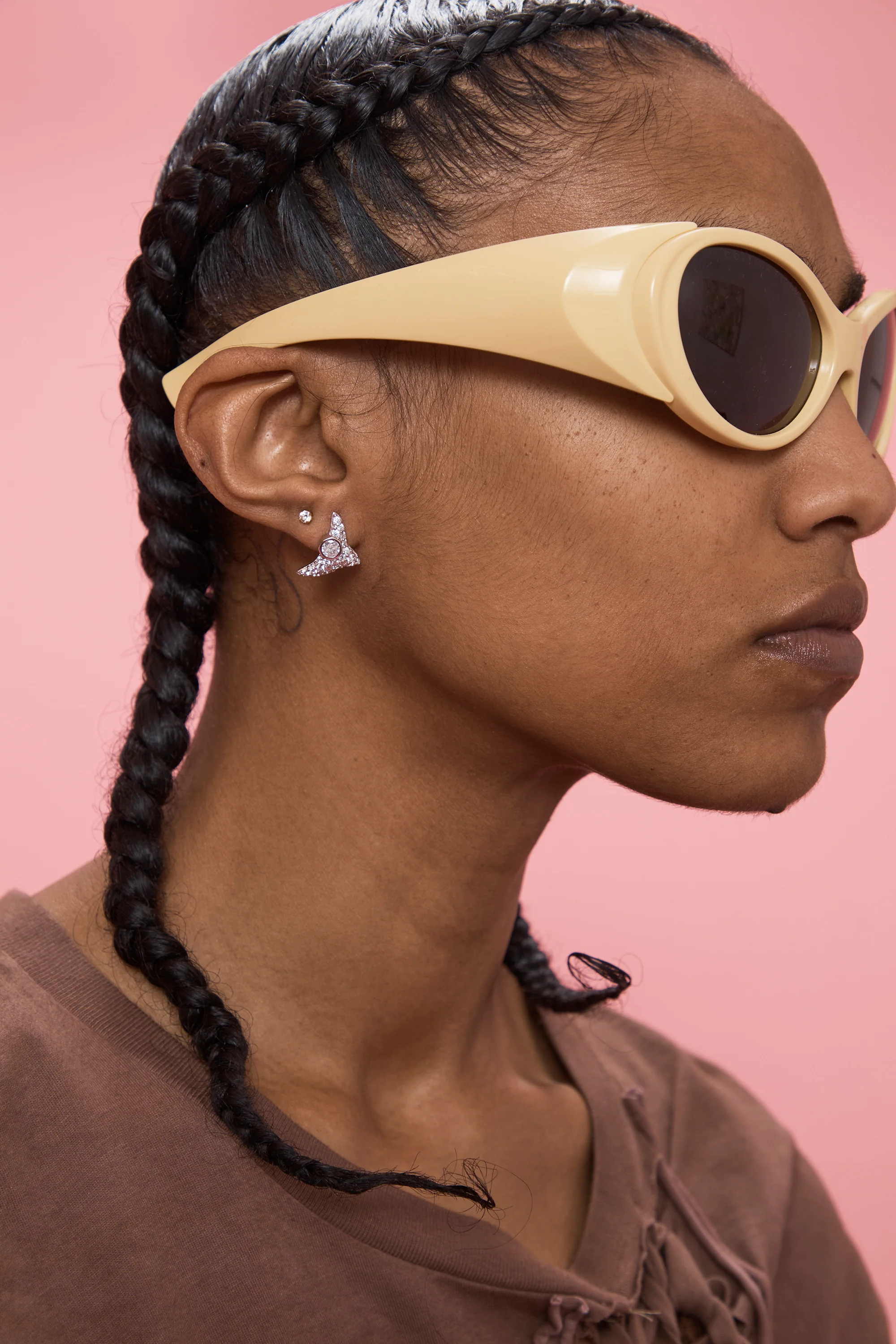 OLIVINE TRIGON STUDS - Image 3